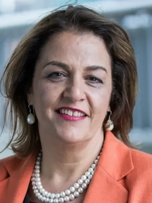 Claudia Álvarez